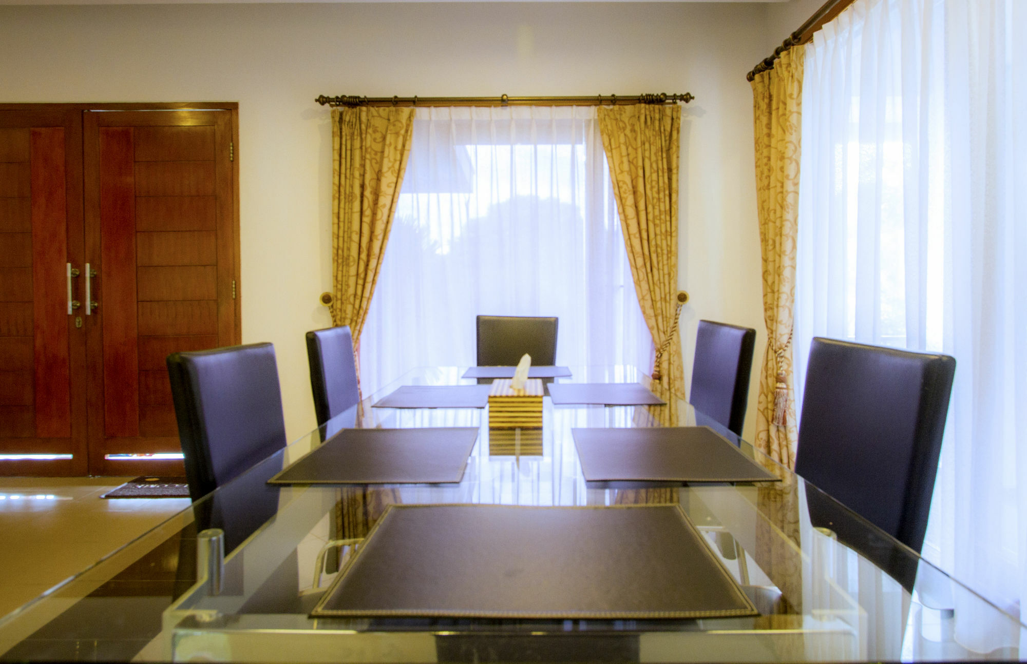 Kencana Villa Dago Bandung Exterior foto